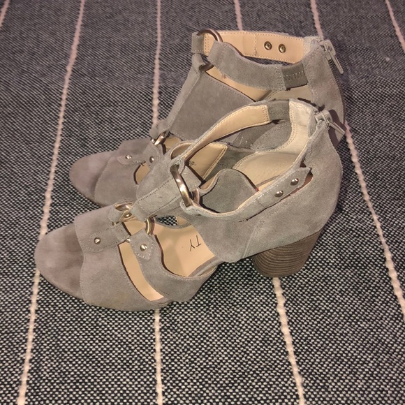 Pretty Soul Society Heels Size 8 1/2M - Picture 2 of 8